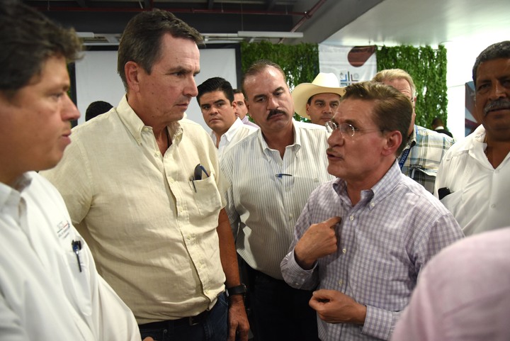 Gestiona Aispuro proyecto para supercarretera en Región Laguna