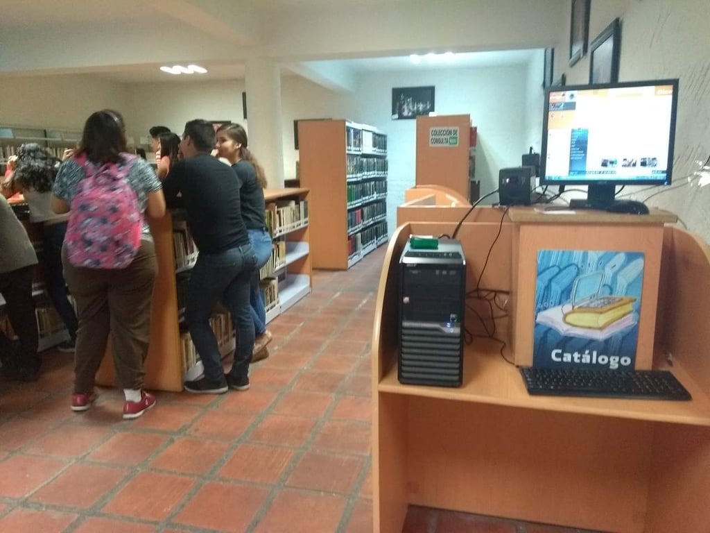 Digitalizan por completo tomos de la Biblioteca Municipal de Lerdo