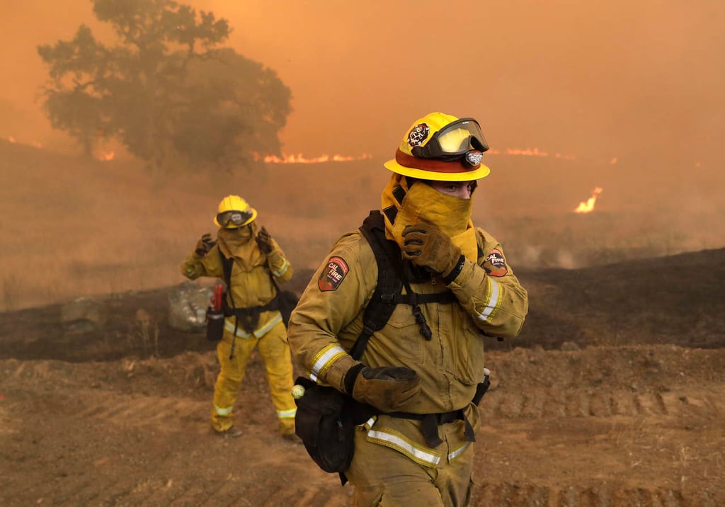 Incendio Mendocino, el más grande en la historia de California