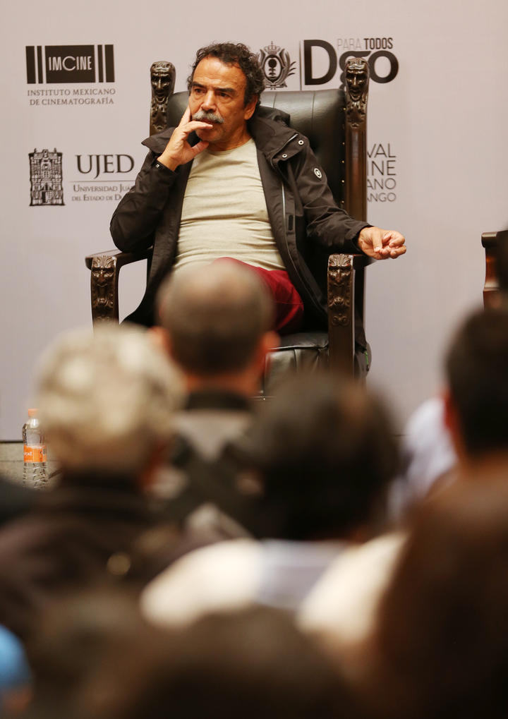 Damián Alcázar, la voz de su gente