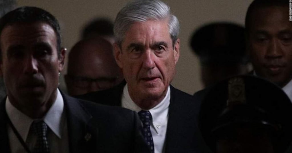 Mueller cita a declarar al enlace entre asesor de Trump y Wikileaks