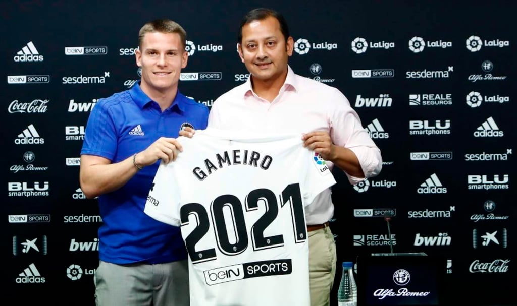 Gameiro es presentado con el Valencia