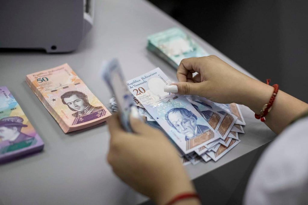 Venezuela oficializa devaluación del 95.8 % con nueva tasa de cambio