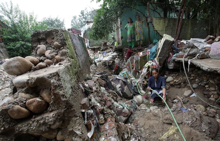 Más de mil muertos por lluvias en India