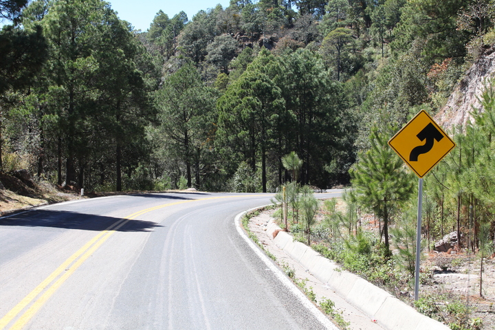 Inician trabajos de mantenimiento en carreteras de Durango