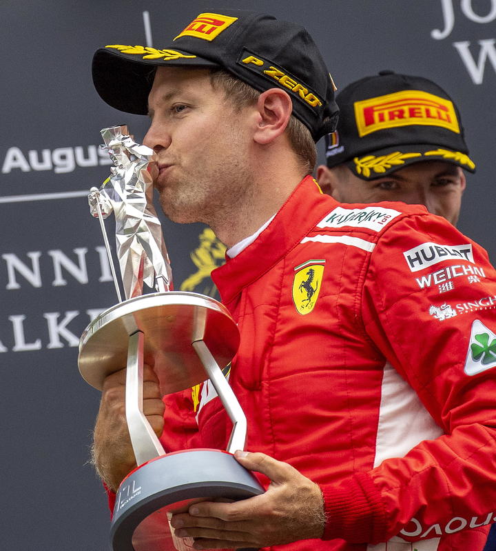 Vettel gana en Bélgica