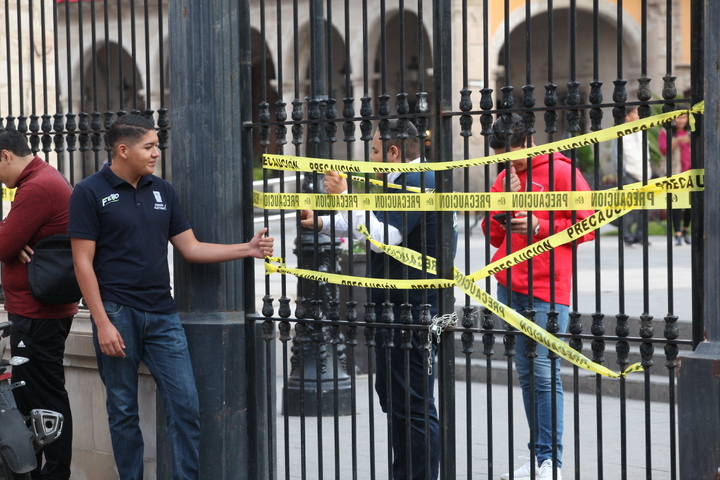 Toman el Edificio Central de la UJED