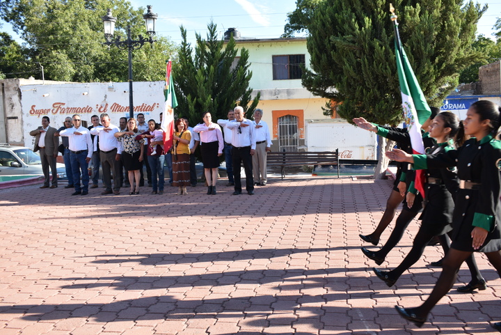 Inicia el 'Mes Patrio' en Peñón Blanco