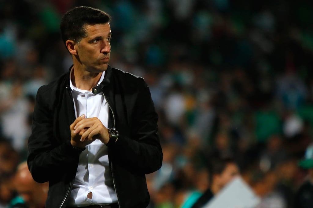 Díaz, técnico de León, cede la presión al campeón Santos