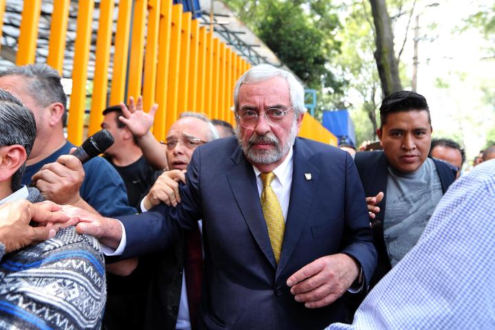 Graue acepta pliego petitorio