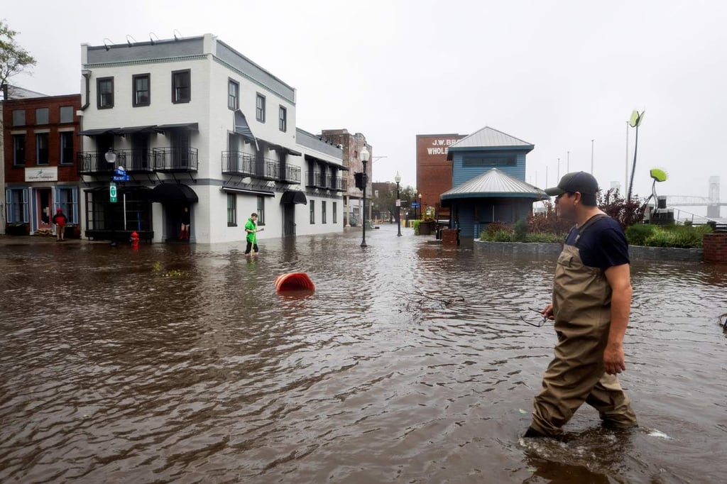 'Florence' deja 5 muertos en Carolina del Norte; se degrada a tormenta tropical