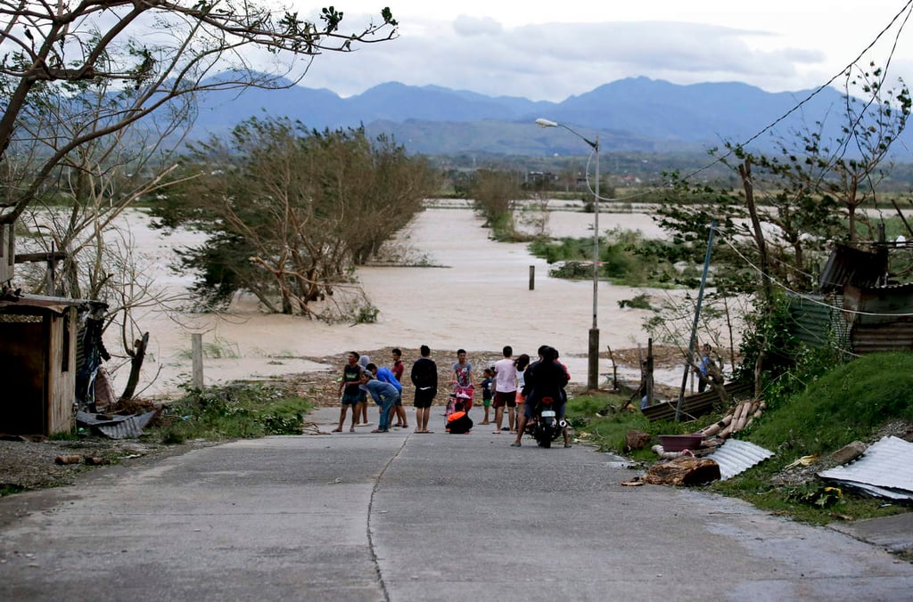 Tifón 'Mangkhut' deja al menos 10 muertos en Filipinas