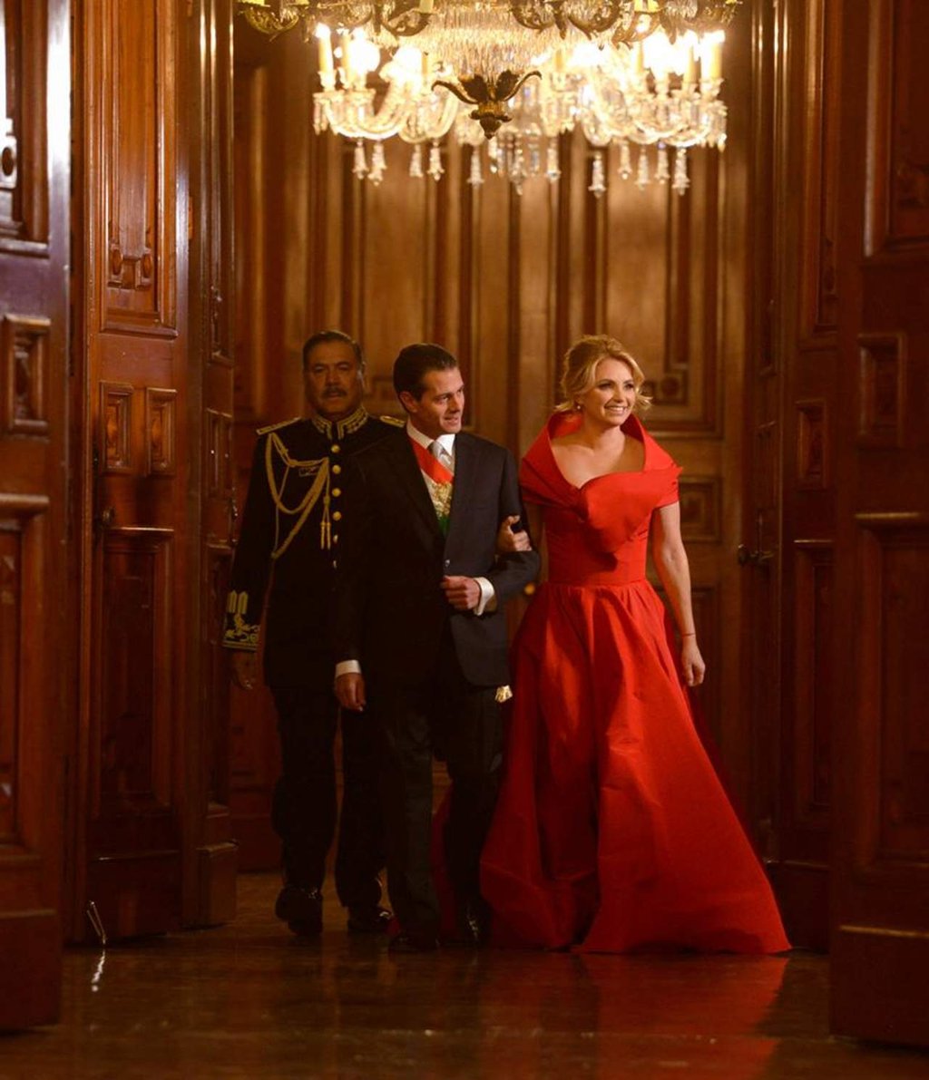 El vestido de Angélica Rivera para ceremonia del Grito