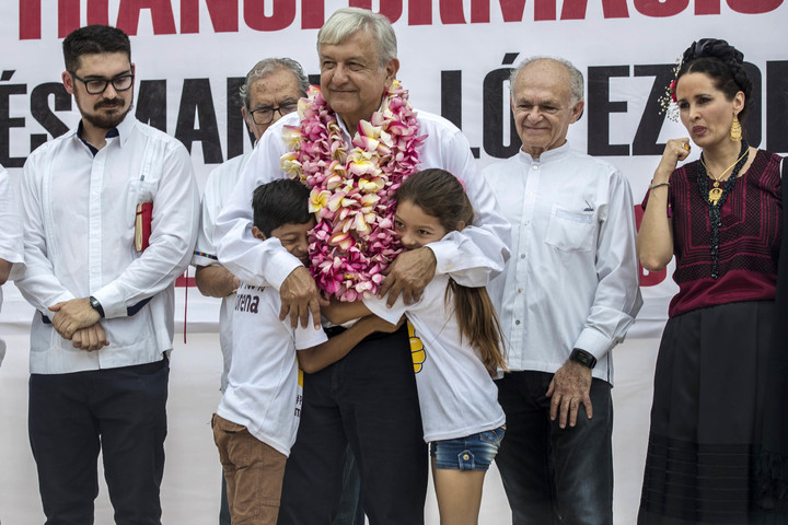 Va López Obrador por reconstrucción