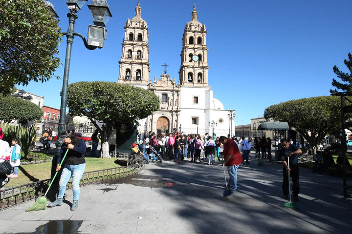 Niegan permiso para artesanos en la Plaza de Armas