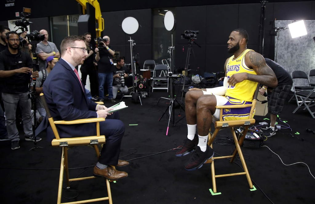 LeBron habla por primera vez con medios como jugador de Lakers