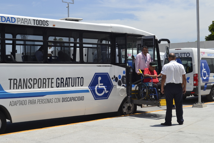 Mayor transporte para personas con discapacidad