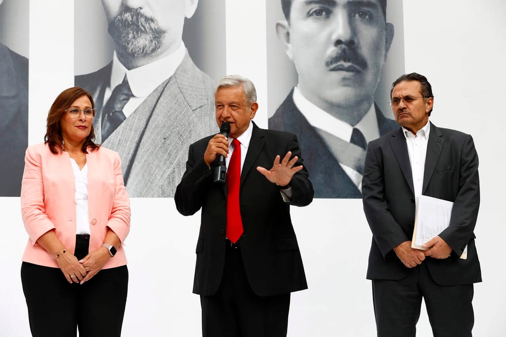 'Retrasos pasan hasta con el avión presidencial', dice AMLO