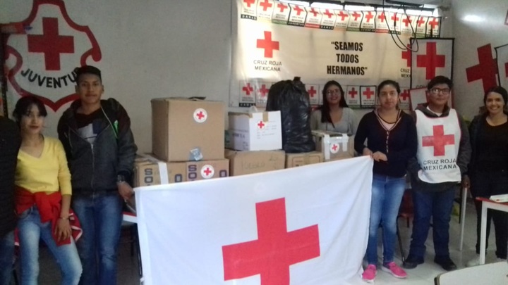 Entregan apoyos a la Cruz Roja