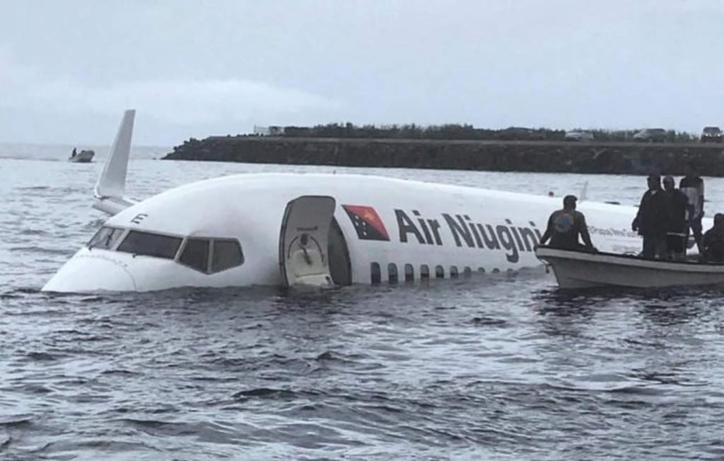 Hallan cadáver de un pasajero tras accidente de avión en Micronesia