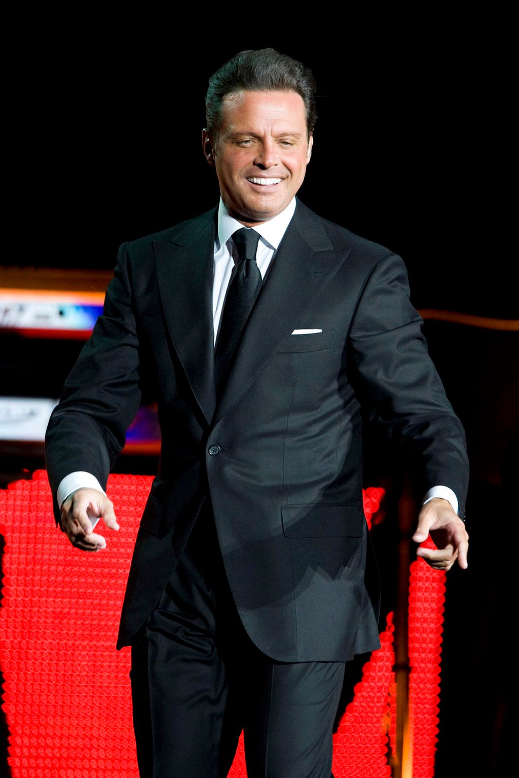 Luis Miguel liquida deuda a 'El Potrillo'