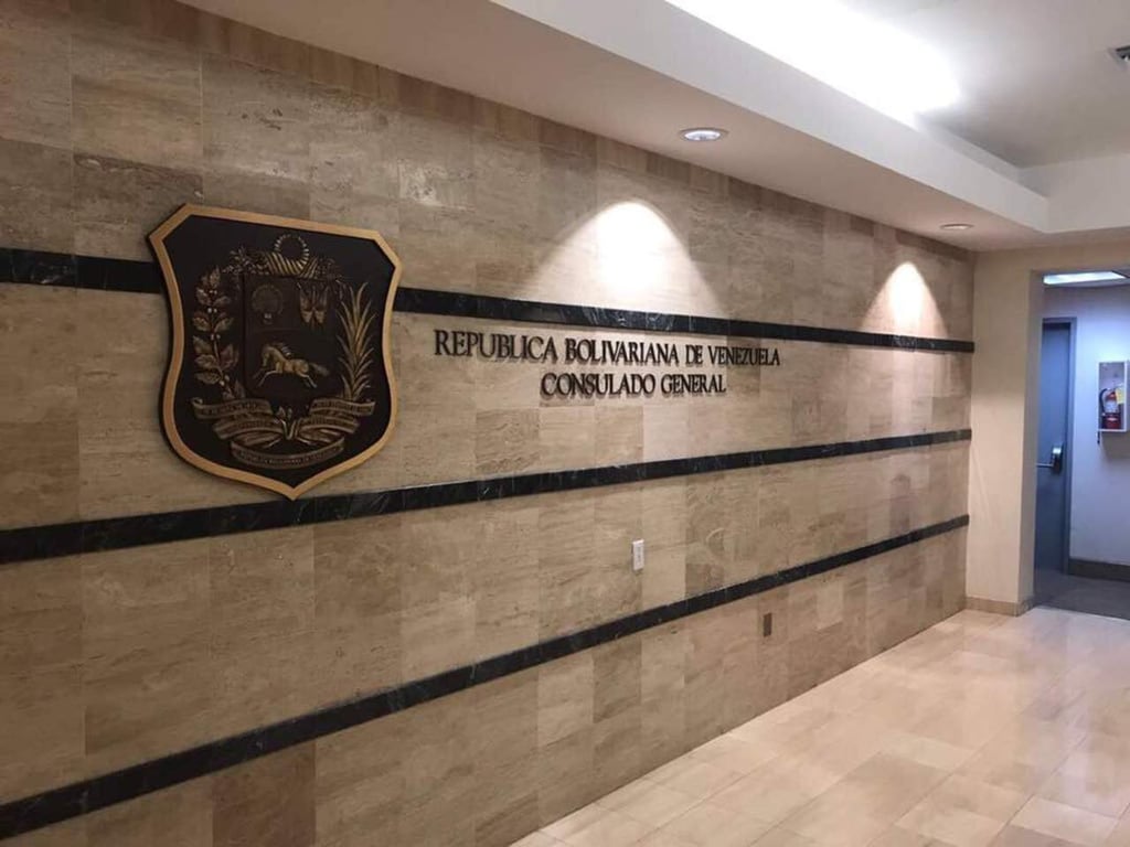 Consulado venezolano en Miami reabre por orden de Maduro