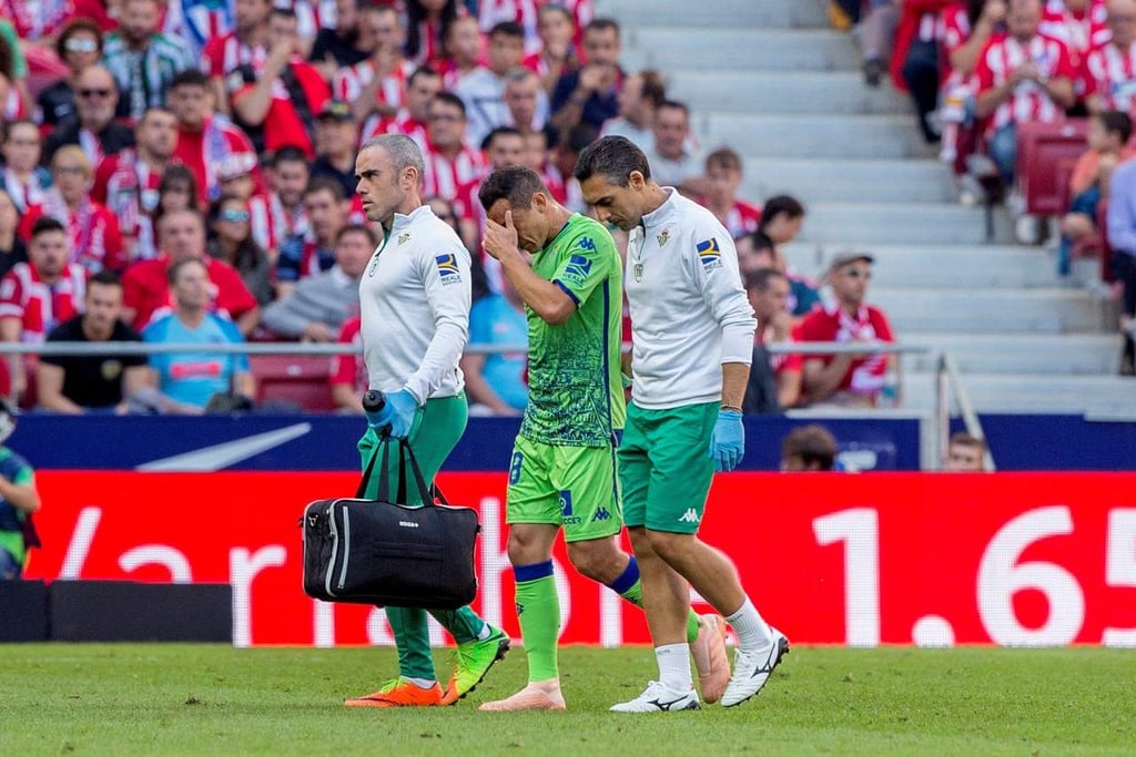 Betis pierde ante Atlético; Guardado sale lesionado