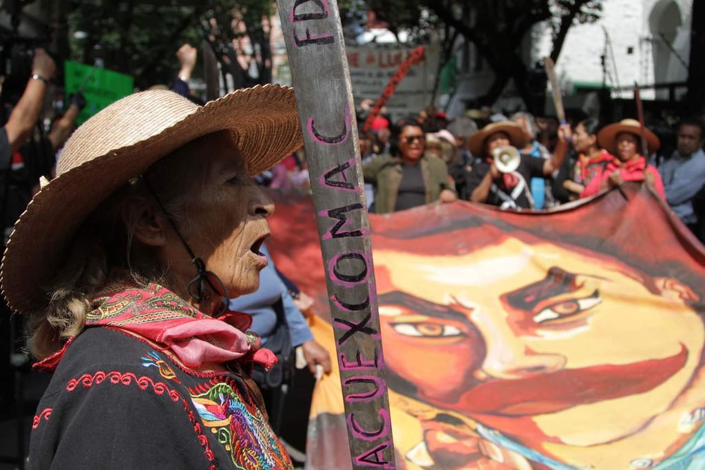 Mexicanos muestran 'desinterés' por NAICM, según encuesta