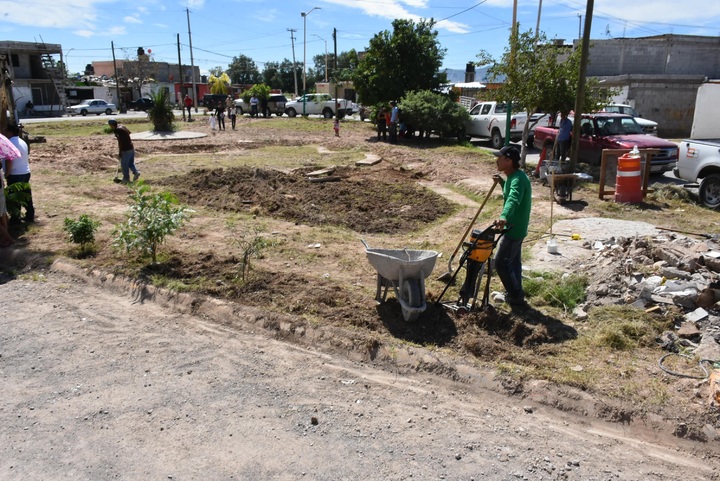 Remozan espacio público en Gómez Palacio