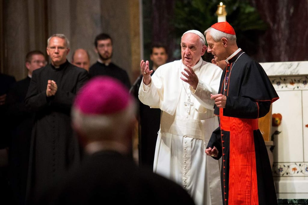 Papa acepta renuncia de cardenal por encubrir abusos