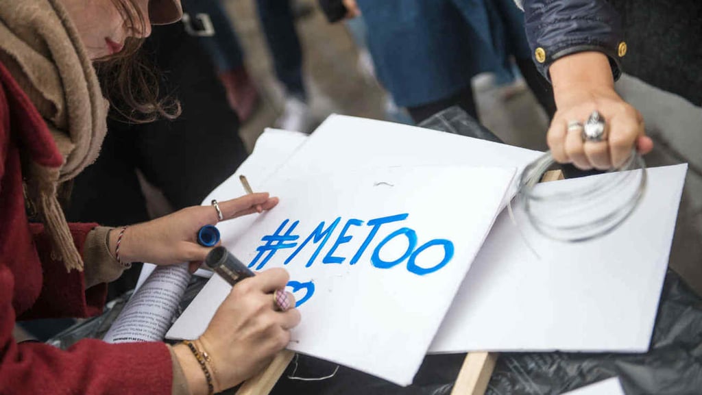 Activistas reciben fondos en aniversario de #MeToo