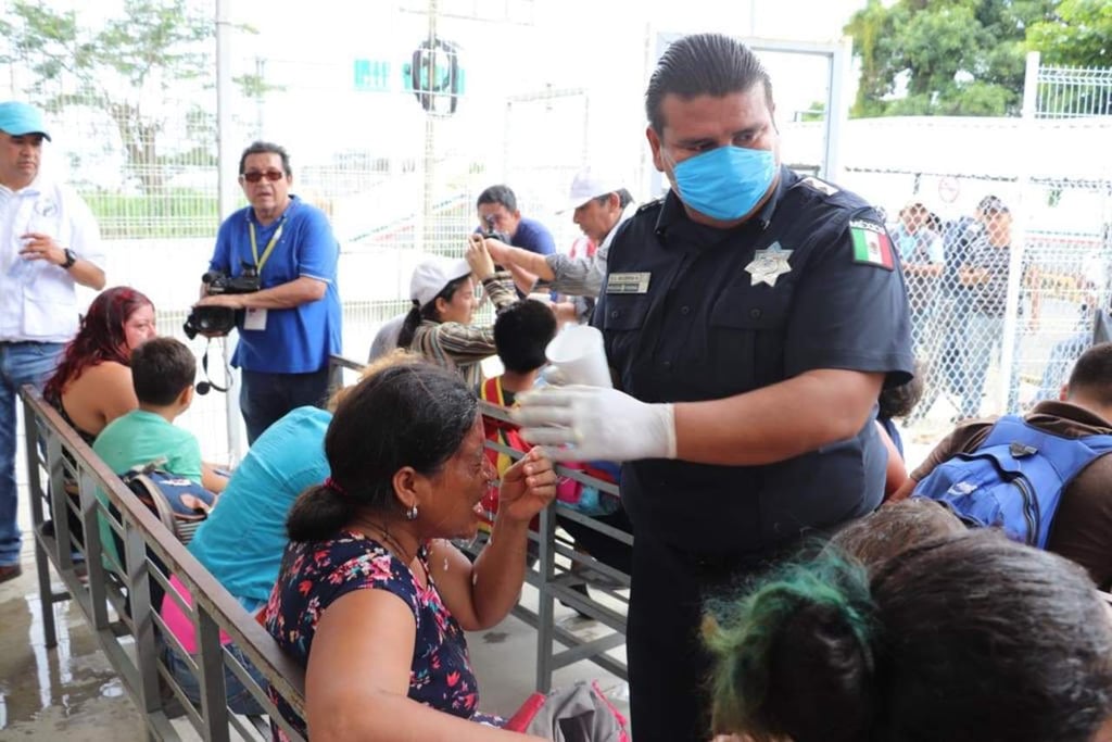 Policía Federal da atención médica a migrantes en la frontera sur