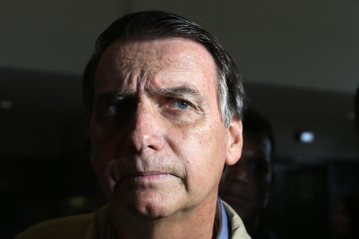 Estudian denuncias en caso del candidato Jair Bolsonaro