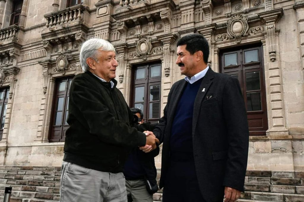 Se reúne AMLO en privado con el gobernador de Chihuahua