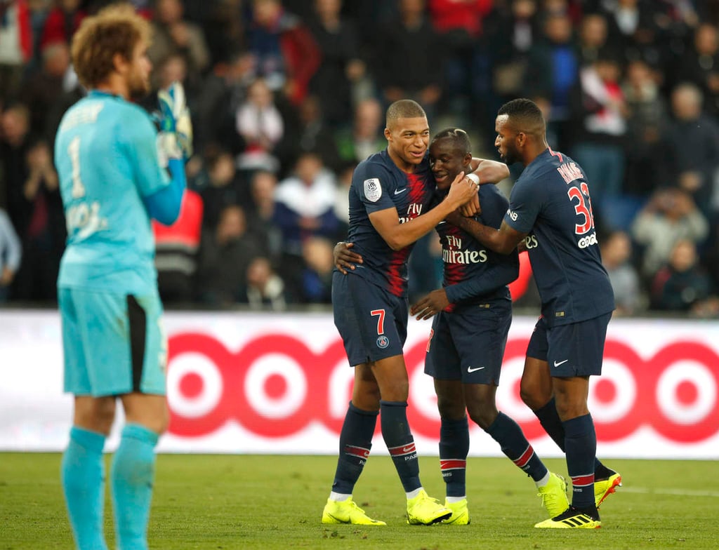 Sin Neymar, PSG vapulea 5-0 a Amiens y sigue perfecto