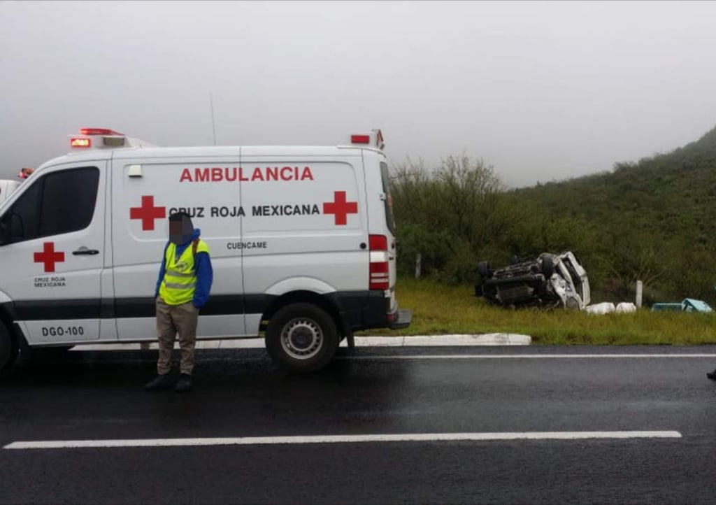 Volcadura deja un muerto y un lesionado