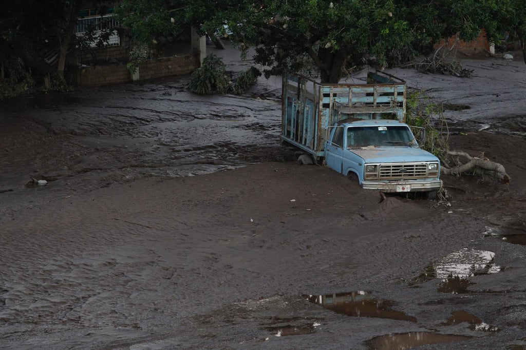Los Sandovales, pueblo en Nayarit, enterrado en lodo