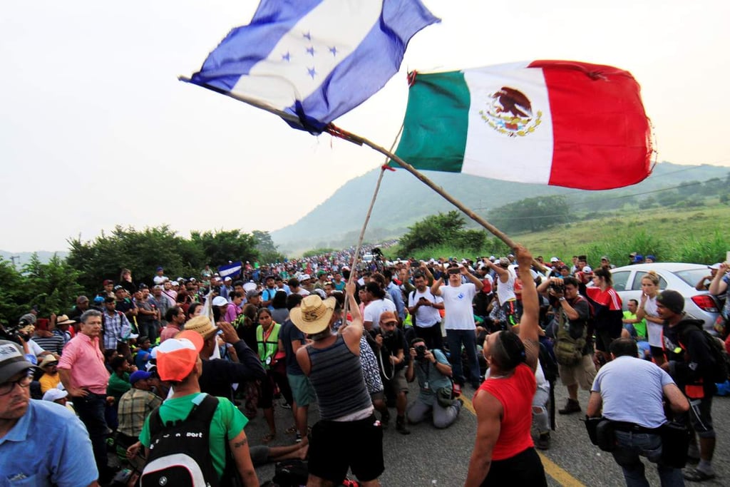 Reabren paso a migrantes rumbo a Oaxaca