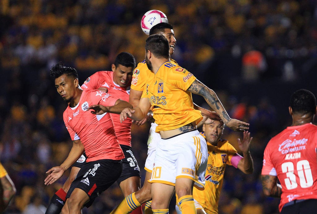 Lobos rescata empate ante Tigres en 'El Volcán'