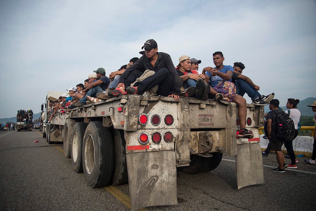 Llegan de México 150 migrantes hondureños de los que iban en caravana a EU