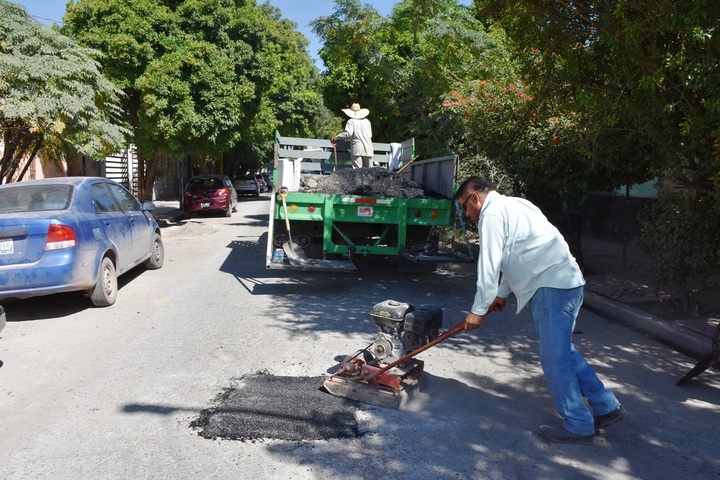 Avanza plan de bacheo en Lerdo