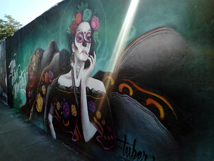 Luce arte urbano en el Panteón de Oriente