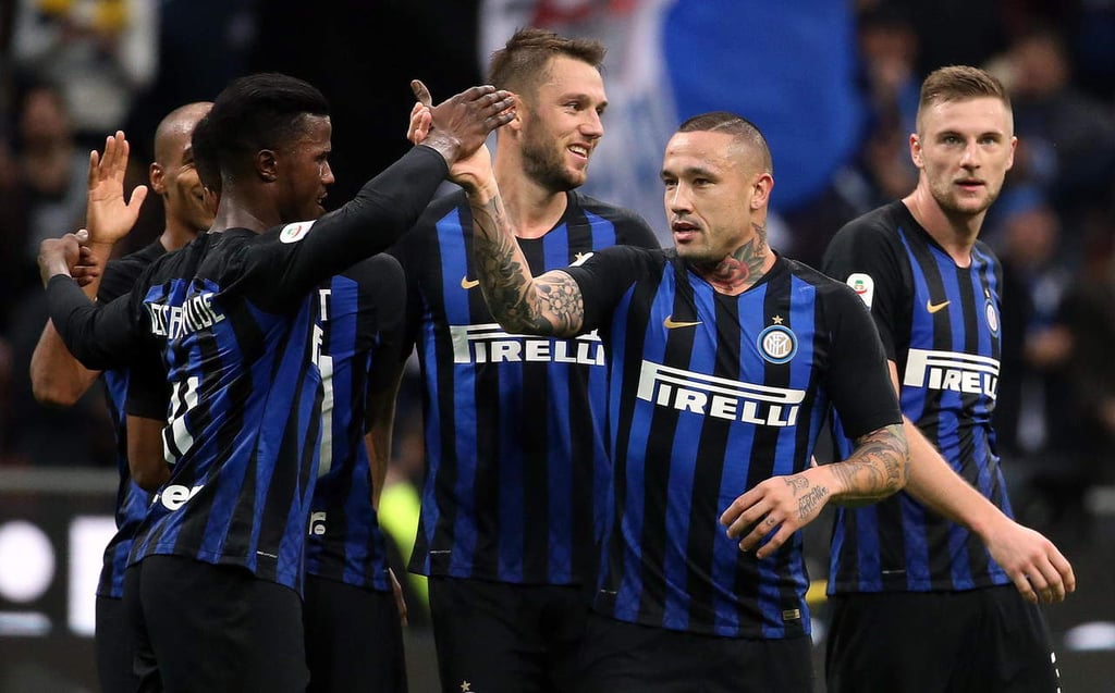 Inter de Milán golea 5-0 a Genoa y es sublíder de la Serie A
