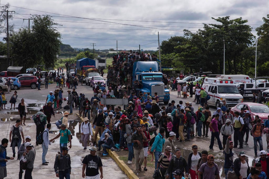 AMLO recibirá a dos caravanas de migrantes en CDMX, afirman