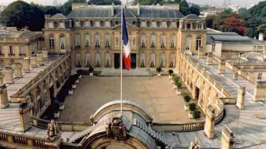 Guardia de honor se suicida en sede del gobierno de Francia