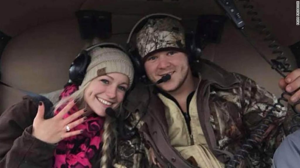 Pareja de recién casados muere al caer su helicóptero