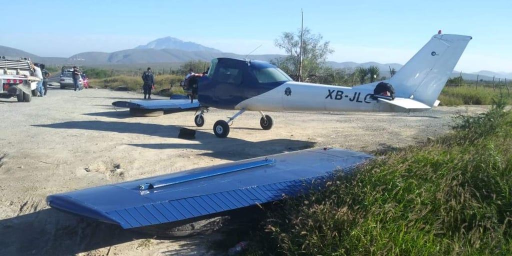 Aterriza avión en carretera Monterrey-Monclova