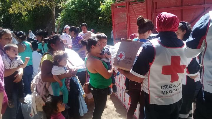 Cruz Roja de El Salto lleva apoyos a afectados por 'Willa'