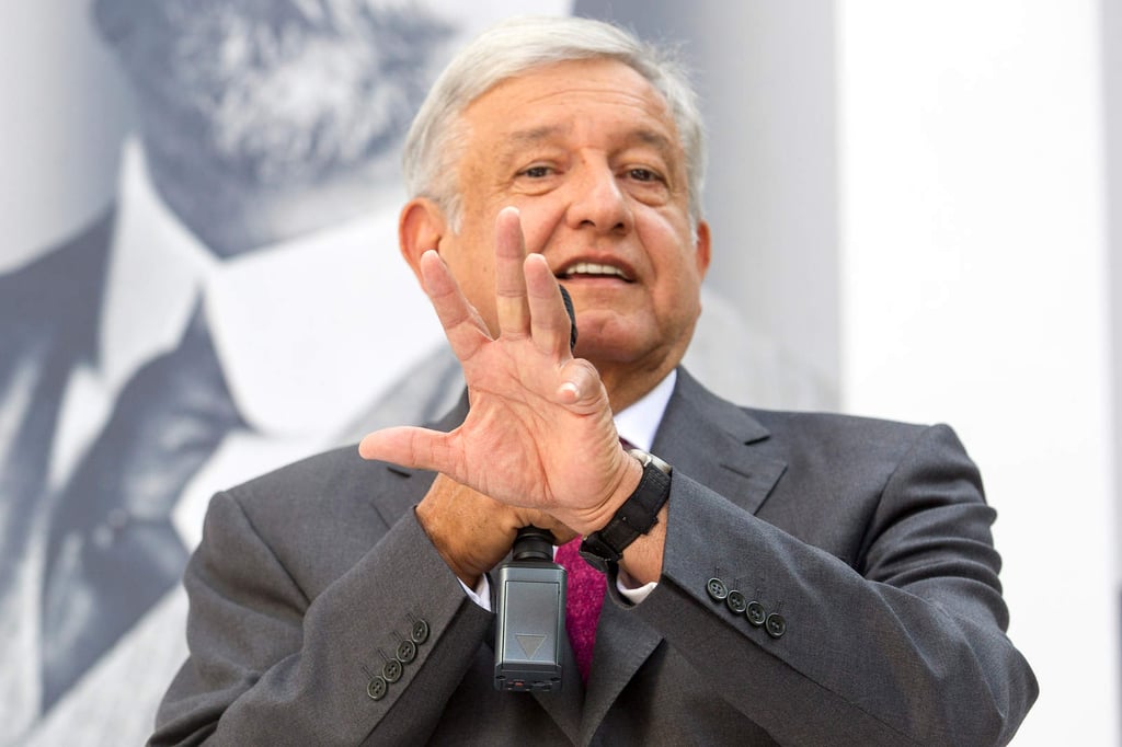 López Obrador descarta retirar invitación a Maduro