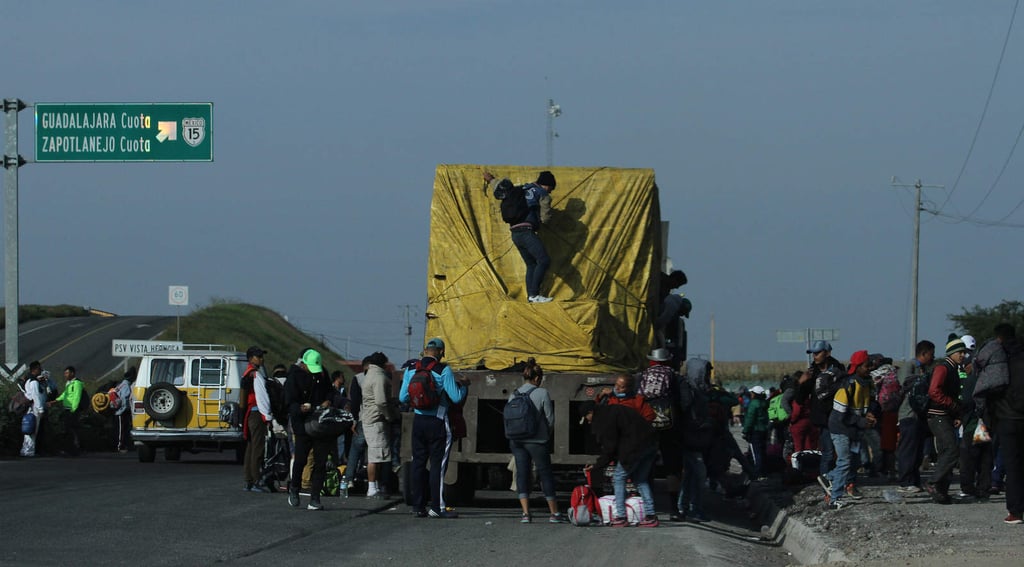Llegan 300 migrantes a Zapotlanejo, Jalisco